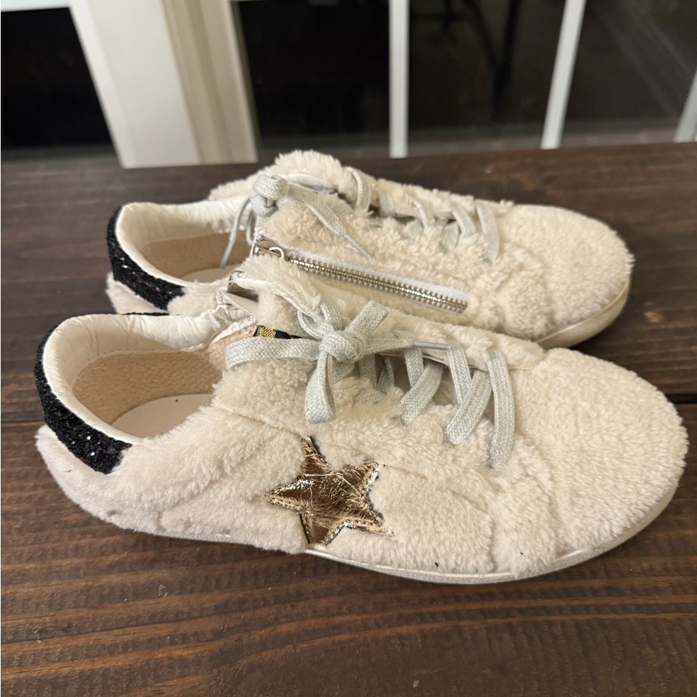 Vintage Havana Cream and Gold Star Sneakers